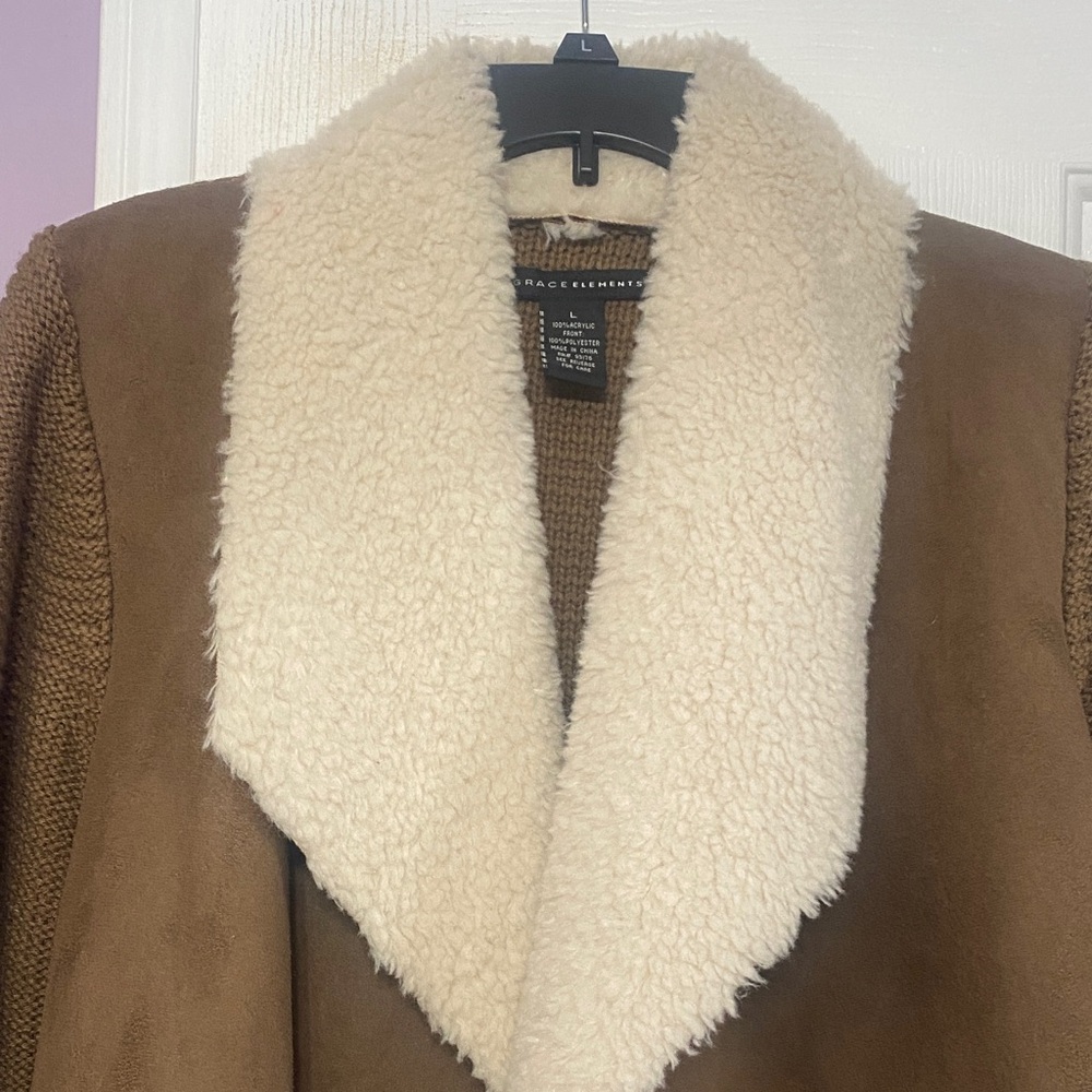 Brown and Cream Women's Jacket - Picture 3 of 7